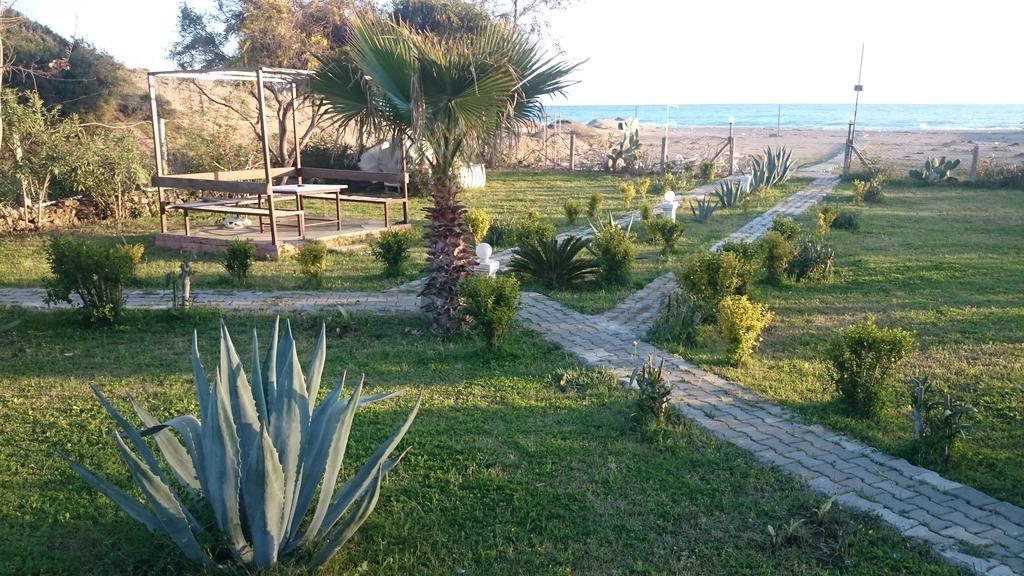 Hotel Gruen Kızılot Bagian luar foto