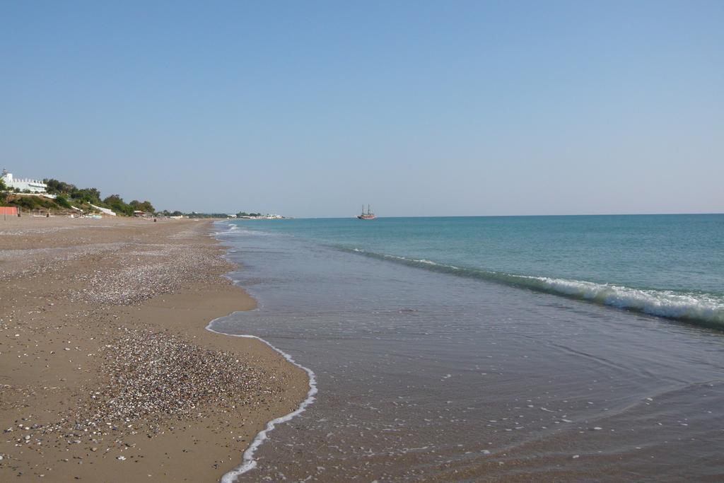 Hotel Gruen Kızılot Bagian luar foto