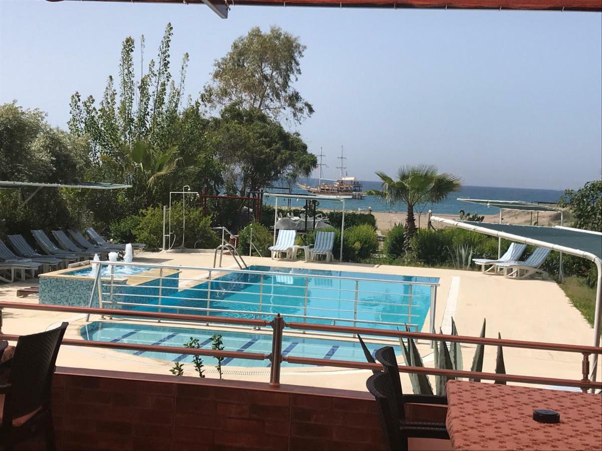 Hotel Gruen Kızılot Bagian luar foto