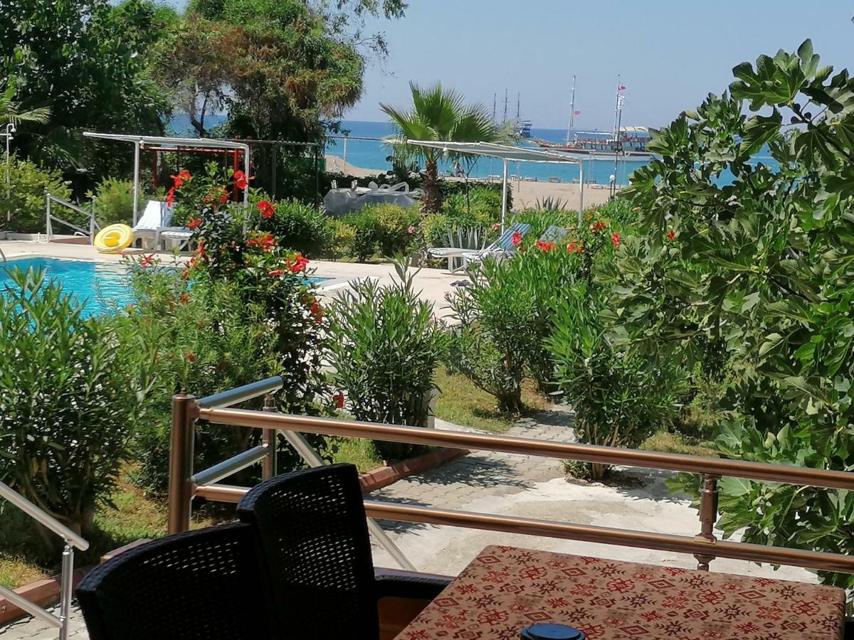 Hotel Gruen Kızılot Bagian luar foto